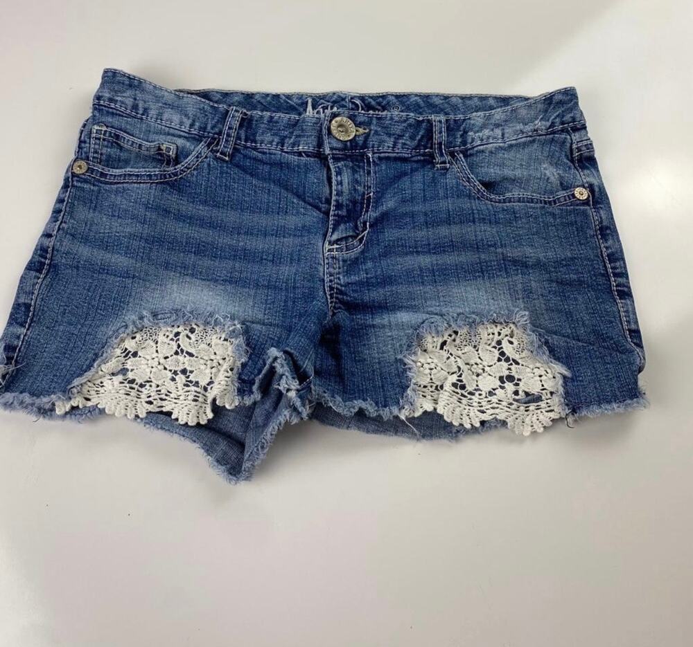 Ariya Jeans Lace Crocheted Cutoff Jean Shorts Womens 11/12 Blue Denim Summer